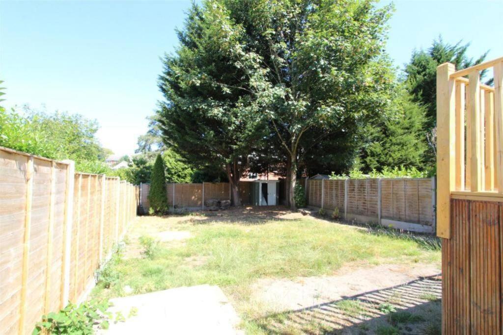 Accessible 3-Bedroom Bungalow With Patio +Driveway Southampton Eksteriør bilde