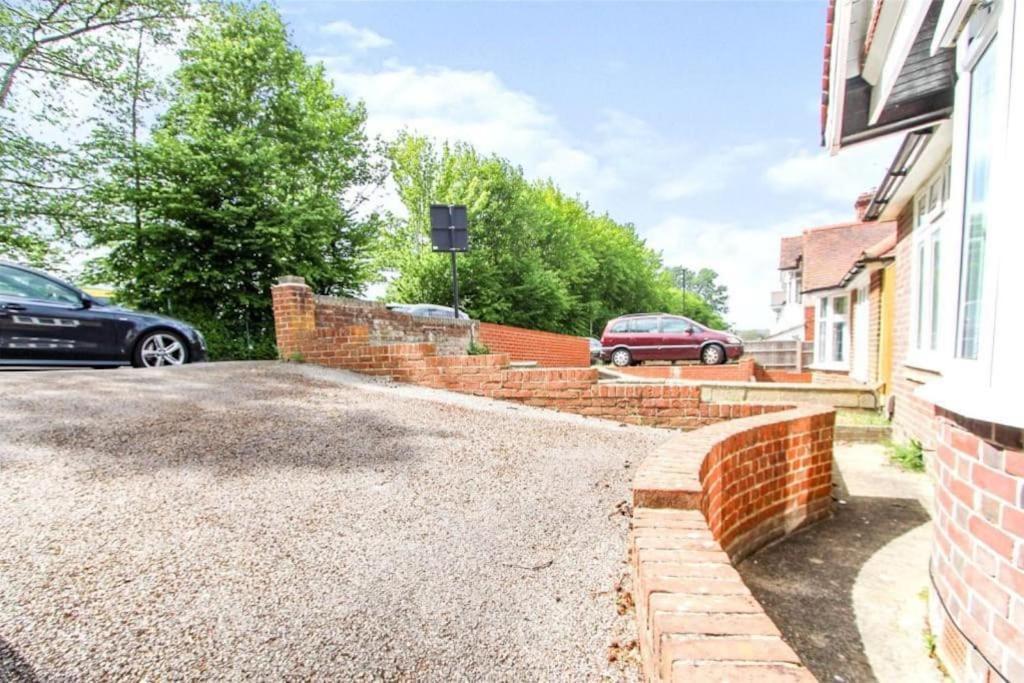 Accessible 3-Bedroom Bungalow With Patio +Driveway Southampton Eksteriør bilde