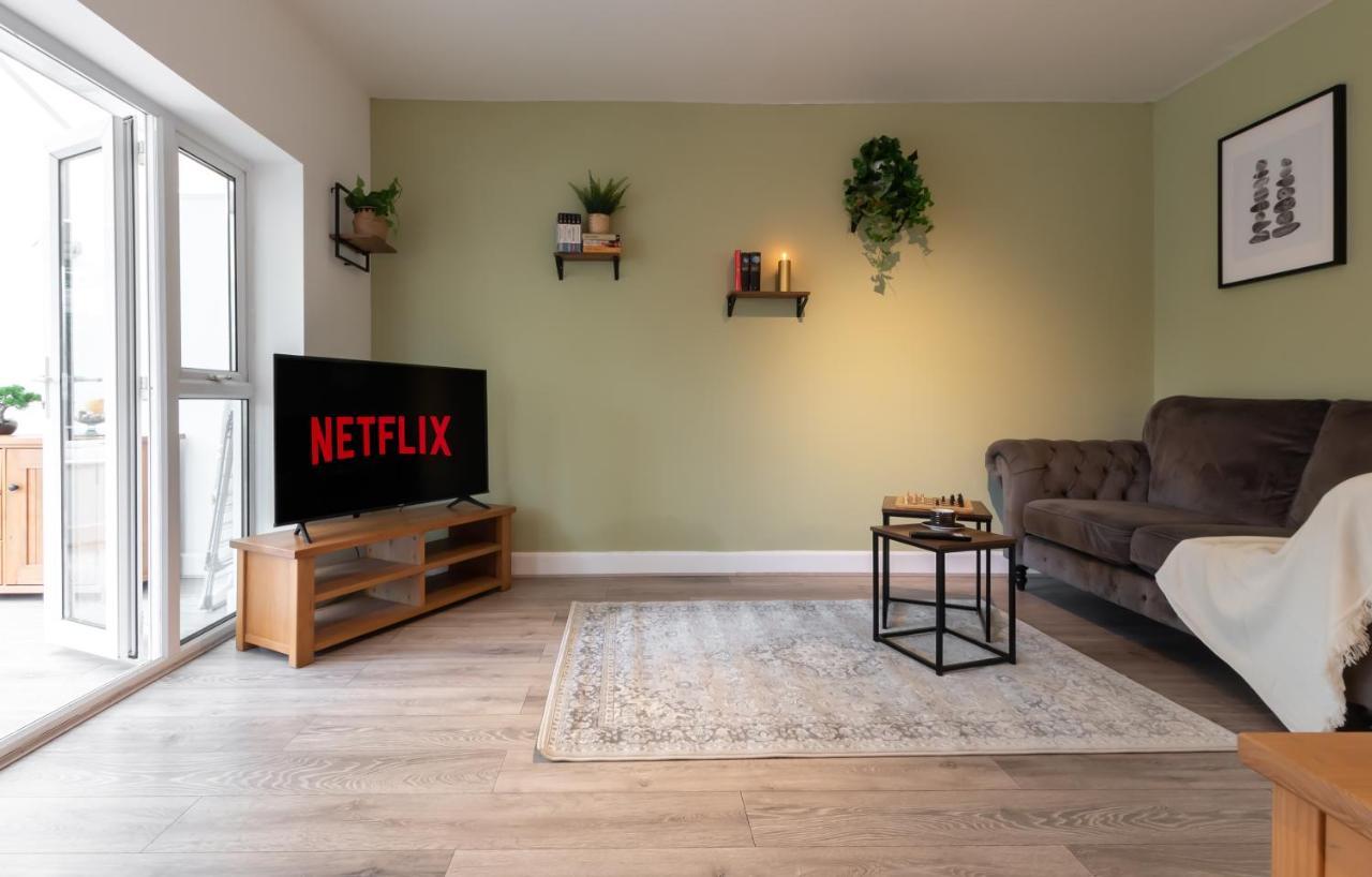 Accessible 3-Bedroom Bungalow With Patio +Driveway Southampton Eksteriør bilde