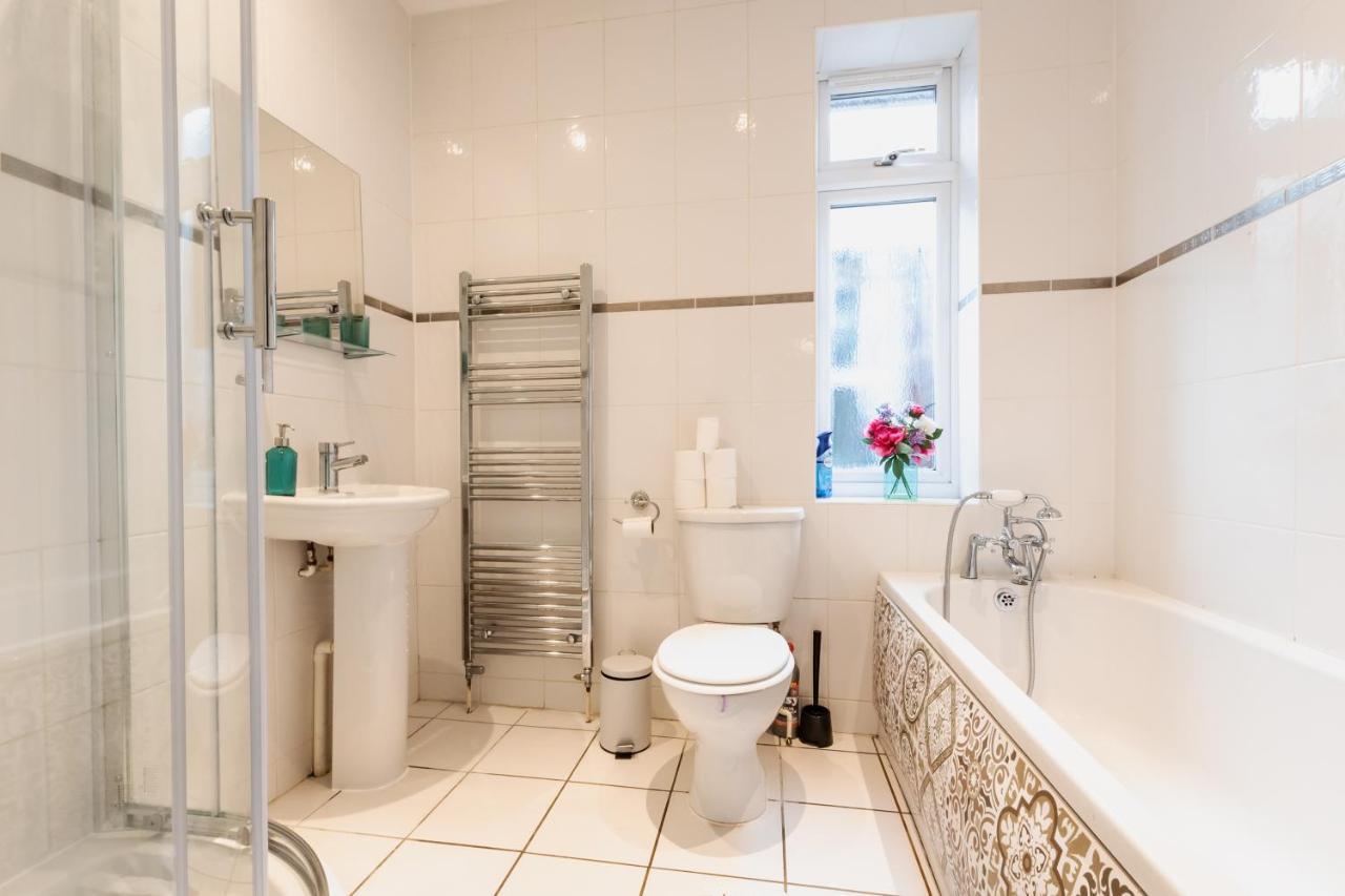 Accessible 3-Bedroom Bungalow With Patio +Driveway Southampton Eksteriør bilde