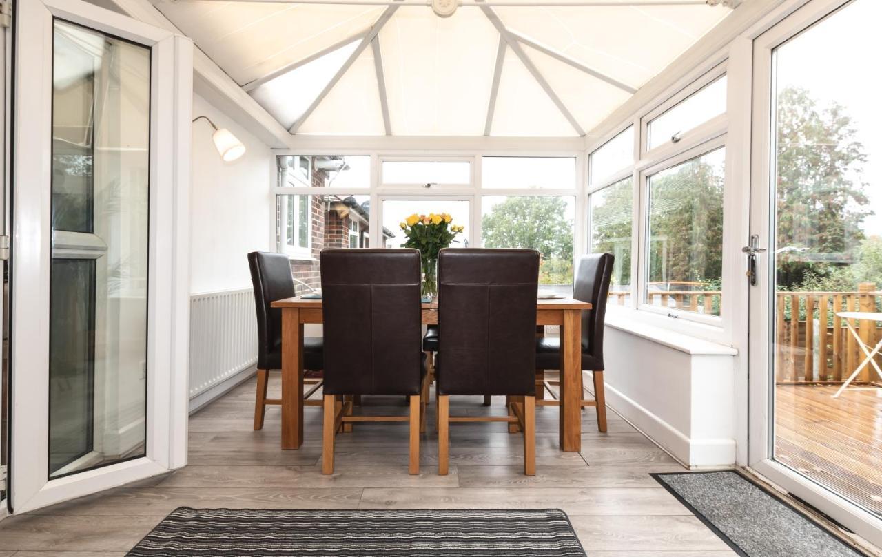 Accessible 3-Bedroom Bungalow With Patio +Driveway Southampton Eksteriør bilde