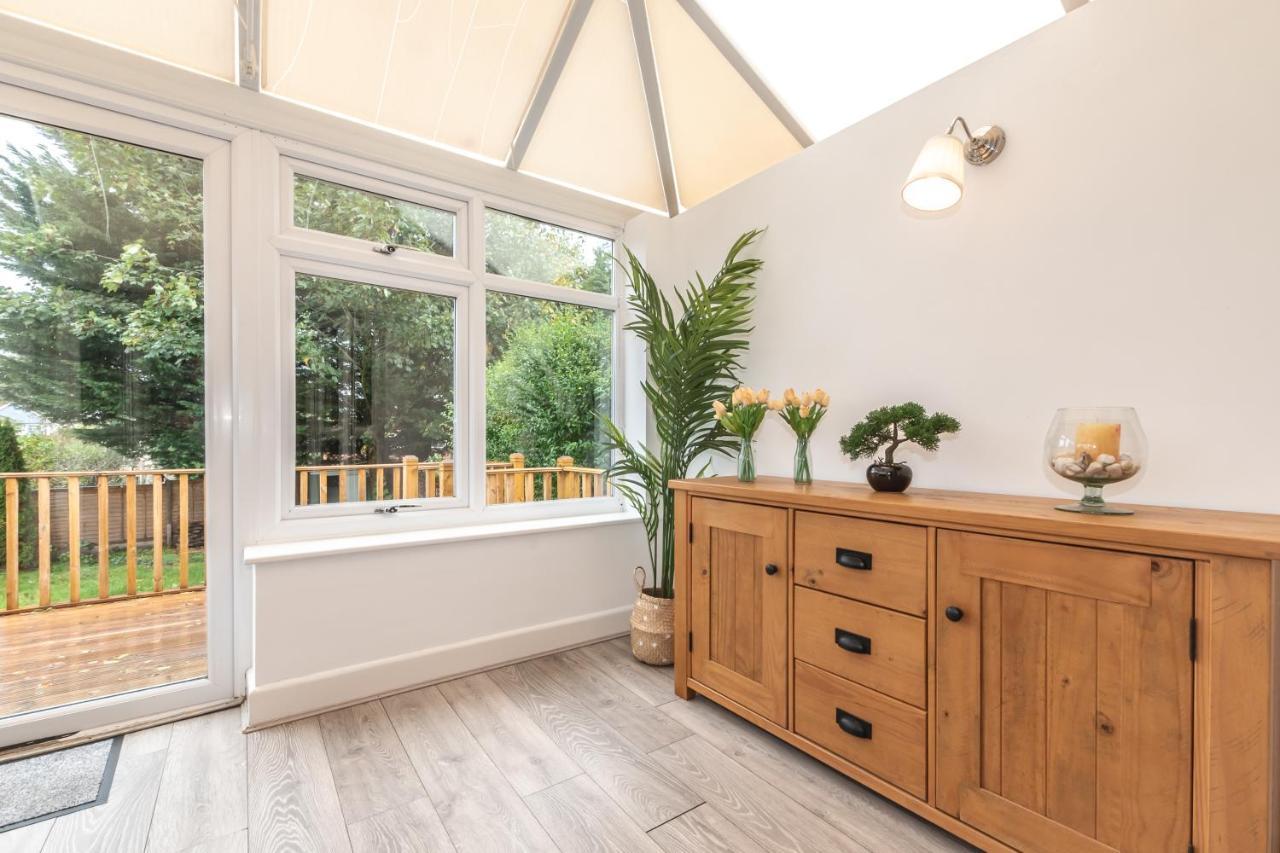 Accessible 3-Bedroom Bungalow With Patio +Driveway Southampton Eksteriør bilde