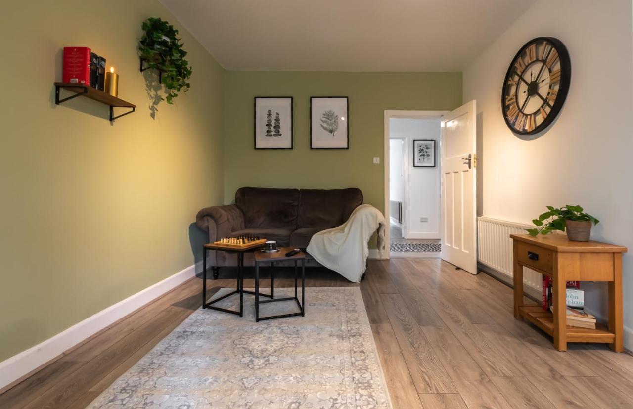 Accessible 3-Bedroom Bungalow With Patio +Driveway Southampton Eksteriør bilde