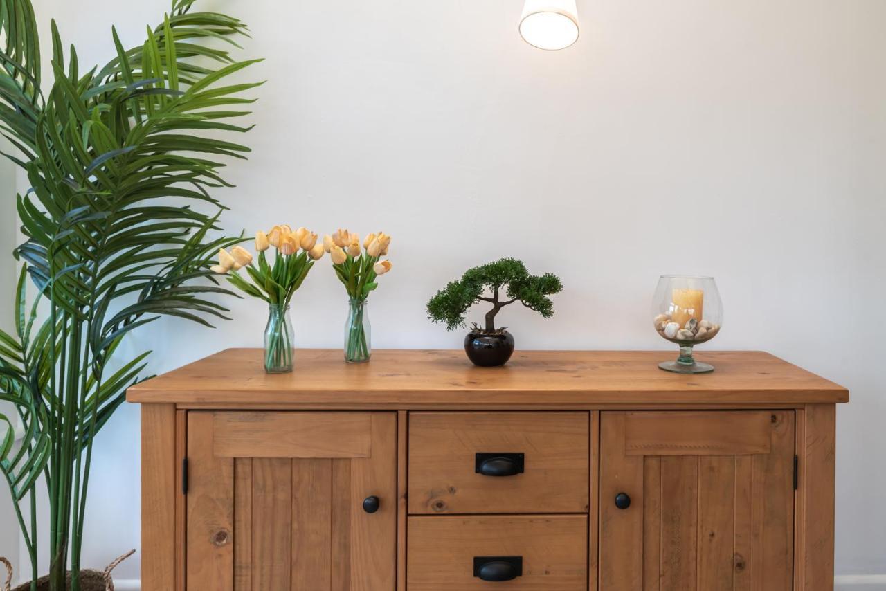 Accessible 3-Bedroom Bungalow With Patio +Driveway Southampton Eksteriør bilde