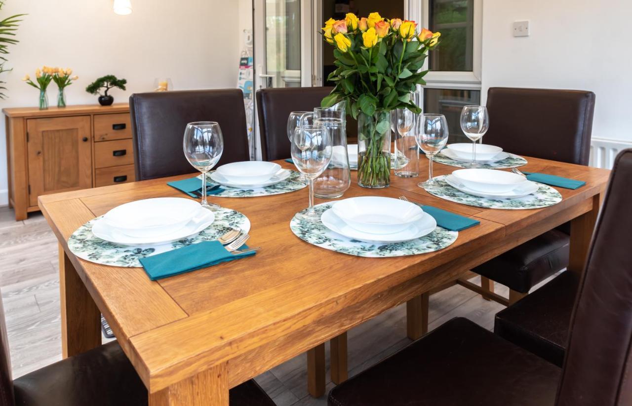 Accessible 3-Bedroom Bungalow With Patio +Driveway Southampton Eksteriør bilde