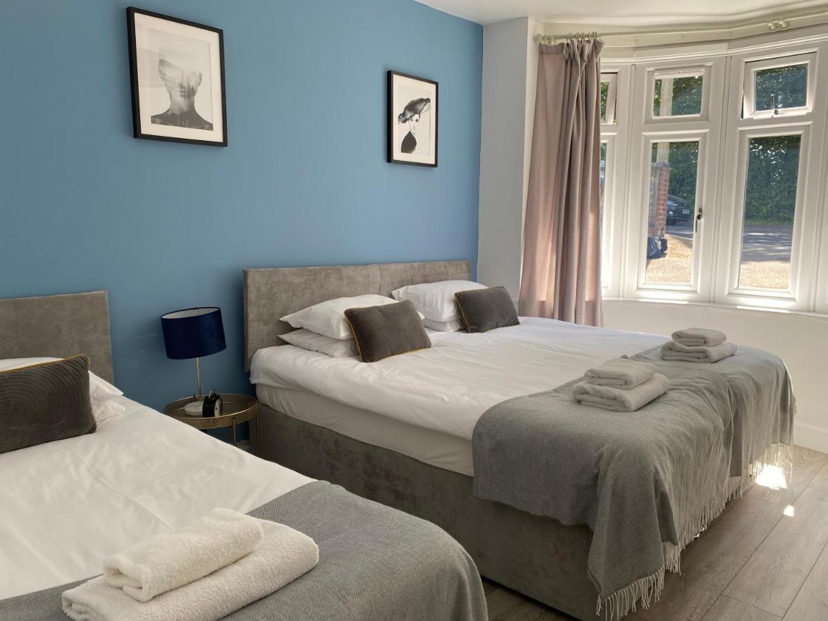 Accessible 3-Bedroom Bungalow With Patio +Driveway Southampton Eksteriør bilde